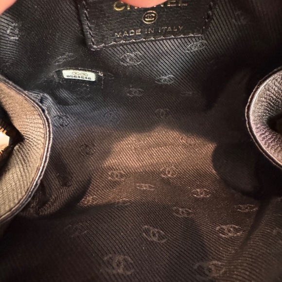 CHANEL BUTTON POUCH COSMETIC CASE - Picture 6 of 15